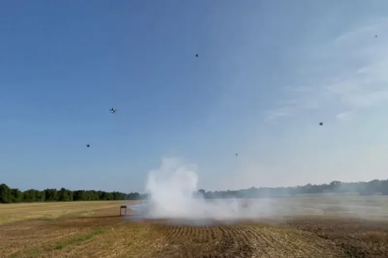 smoke-drones1-855x570_do