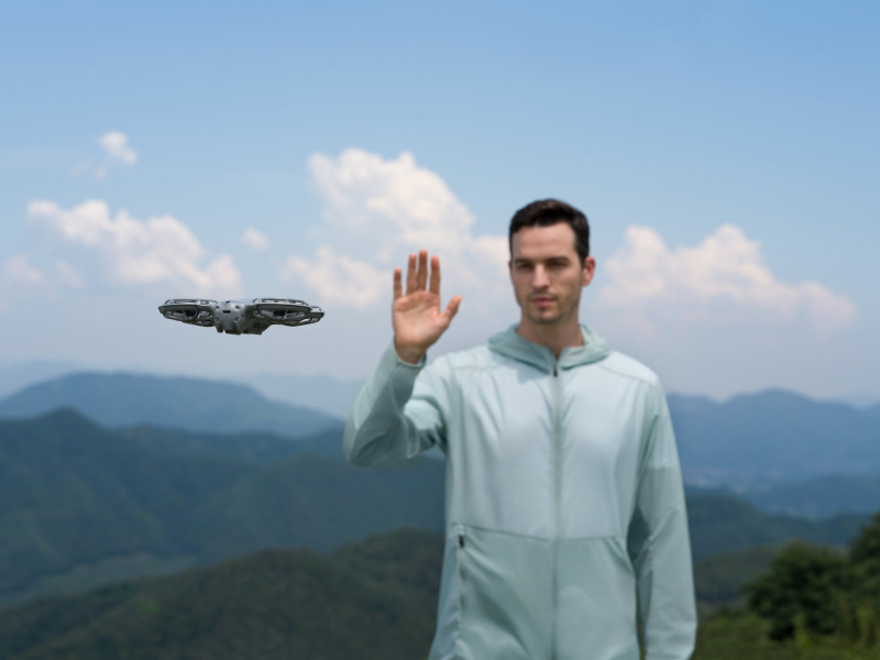 Sterowanie DJI Neo 2 gestami